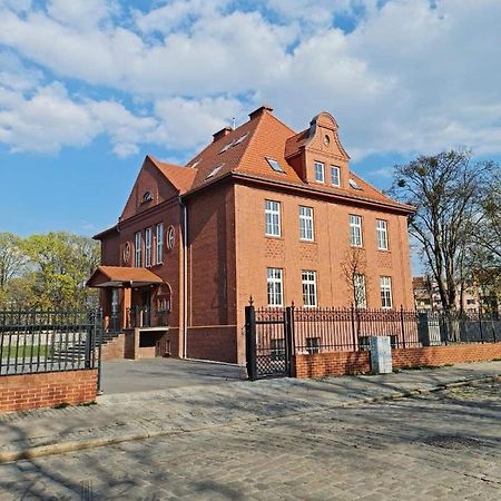 Hotel Bon Zur Brzeg Exteriér fotografie